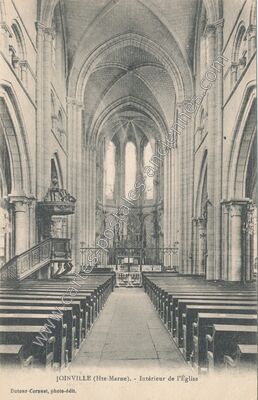 Carte postale ancienne Intérieur de l'Église — Joinville (Haute-Marne)