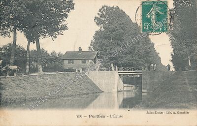 Carte postale ancienne L'Église — Perthes (Haute-Marne)