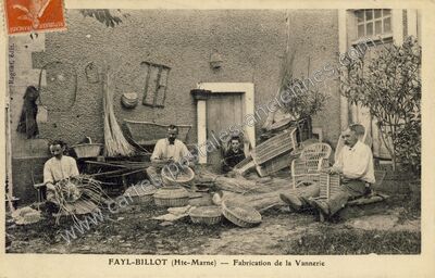 Carte postale ancienne Fabrication de la Vannerie — Fayl-Billot (Haute-Marne)