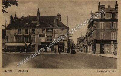 Carte postale ancienne Entrée de la Ville — Langres (Haute-Marne)