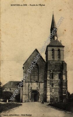 Carte postale ancienne Façade de l'Eglise — Montier-en-Der (Haute-Marne)