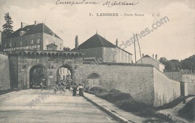 Carte postale ancienne Porte Neuve — Langres (Haute-Marne)