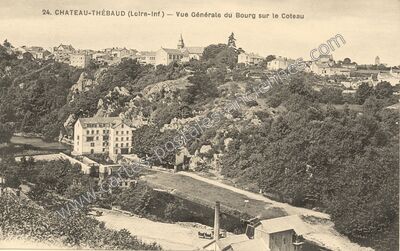 Carte postale ancienne Vue Générale du Bourg sur le Coteau — Château-Thébaud (Loire-Atlantique)