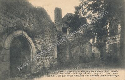 Carte postale ancienne Entrée de la Chapelle du Château — Clisson (Loire-Atlantique)