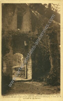 Carte postale ancienne Le Château - Bastion des Ormes XV° siècle — Clisson (Loire-Atlantique)