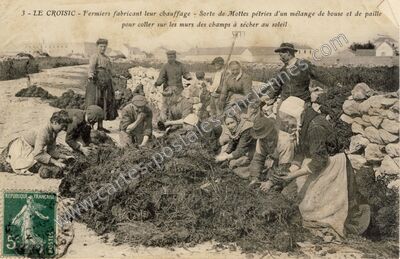 Carte postale ancienne Fermiers fabricant leur chauffage — Le Croisic (Loire-Atlantique)