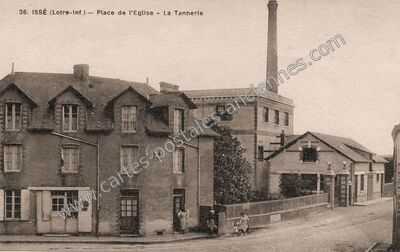 Carte postale ancienne Place de l'Eglise - La Tannerie — Issé (Loire-Atlantique)