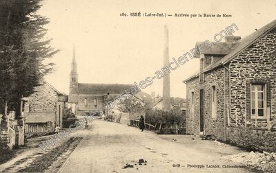 Carte postale ancienne Arrivée par la Route de Nort — Issé (Loire-Atlantique)