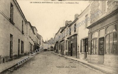 Carte postale ancienne La Grande-Rue — Le Loroux-Bottereau (Loire-Atlantique)
