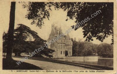Carte postale ancienne Château de la Brétesche (Vue prise de l'allée d'entrée) — Missillac (Loire-Atlantique)