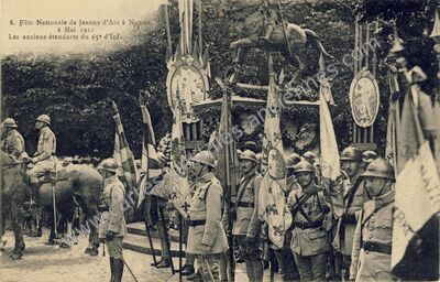 Carte postale ancienne Fête Nationale de Jeanne d'Arc et anciens étendarts du 65° d'Inf — Nantes (Loire-Atlantique)