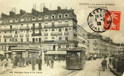 Carte postale ancienne La place du Commerce et le quai Brancas — Nantes (Loire-Atlantique)