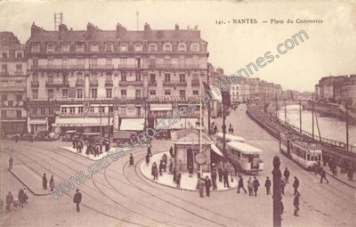 Carte postale ancienne Place du Commerce — Nantes (Loire-Atlantique)