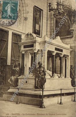 Carte postale ancienne La Cathédrale - Tombeau du Général Lamoricière — Nantes (Loire-Atlantique)
