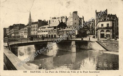 Carte postale ancienne Le Pont de l'Hôtel de Ville et le Pont Sauvetout — Nantes (Loire-Atlantique)