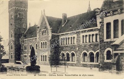 Carte postale ancienne Château Dobrée Reconstitution de style roman — Nantes (Loire-Atlantique)