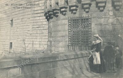 Carte postale ancienne Le Château La Tour à Créneaux — Nantes (Loire-Atlantique)