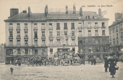 Carte postale ancienne La place Royale — Nantes (Loire-Atlantique)