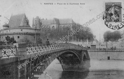 Carte postale ancienne Place de la Duchesse Anne — Nantes (Loire-Atlantique)