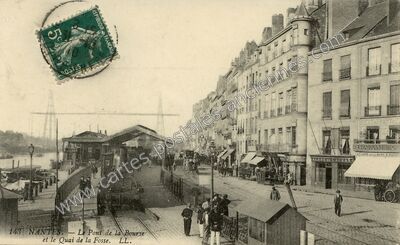 Carte postale ancienne Le Pont de la Bourse et le Quai de la Fosse — Nantes (Loire-Atlantique)