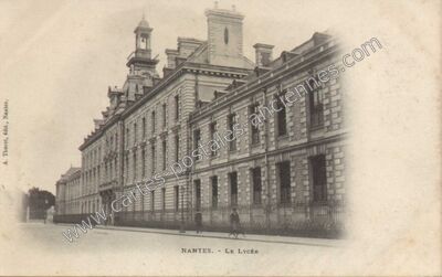 Carte postale ancienne Le Lycée — Nantes (Loire-Atlantique)