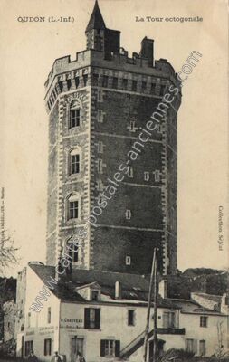 Carte postale ancienne La Tour octogonale — Oudon (Loire-Atlantique)