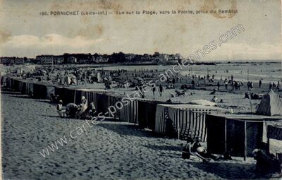 Carte postale ancienne Vue sur la Plage, vers la Pointe, prise du Remblai — Pornichet (Loire-Atlantique)