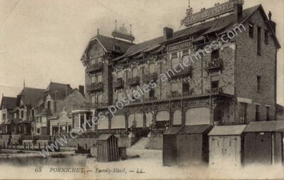 Carte postale ancienne Family-Hôtel — Pornichet (Loire-Atlantique)