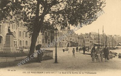 Carte postale ancienne Le Quai à la Sortie de la Promenade — Le Pouliguen (Loire-Atlantique)
