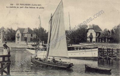 Carte postale ancienne La rentrée au port d'un bateau de pêche — Le Pouliguen (Loire-Atlantique)