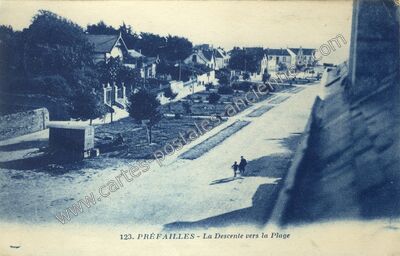 Carte postale ancienne La Descente vers la Plage — Préfailles (Loire-Atlantique)