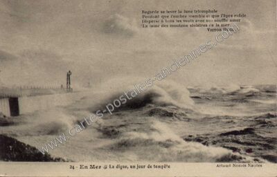 Carte postale ancienne La digue, un jour de tempête — Saint-Nazaire (Loire-Atlantique)