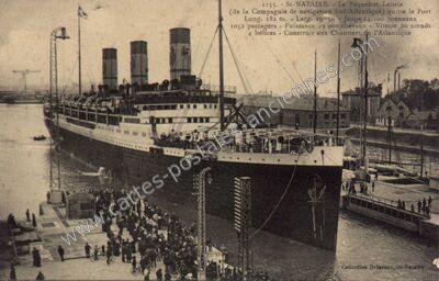 Carte postale ancienne Le Paquebot Lutetia (de la Compagnie de navigation Sud-Atlantique) quitte le Port Long — Saint-Nazaire (Loire-Atlantique)