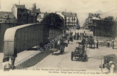 Carte postale ancienne Le Pont Roulant ouvert pour le passage d'un Cargo-Boat, The Rollins — Saint-Nazaire (Loire-Atlantique)