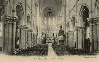 Carte postale ancienne Intérieur de l'Église — Vallet (Loire-Atlantique)