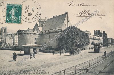 Carte postale ancienne Le Château, quai du Port-Maillard — Nantes (Loire-Atlantique)