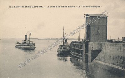 Carte postale ancienne La Loire à la Vieille Entrée - Le " Saint-Christophe — Saint-Nazaire (Loire-Atlantique)