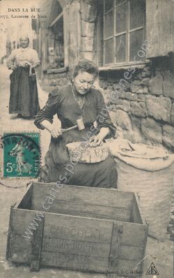 Carte postale ancienne Dans la Rue — Non Localisée (Lot)