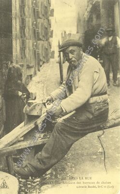 Carte postale ancienne Dans la Rue — Non Localisée (Lot)