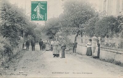 Carte postale ancienne Un coin d'Alvignac — Alvignac (Lot)
