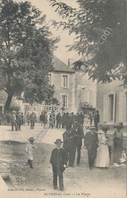 Carte postale ancienne La Place — Alvignac (Lot)