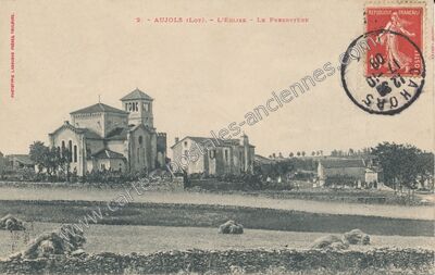 Carte postale ancienne L'Église - Le Presbytère — Aujols (Lot)