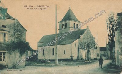 Carte postale ancienne Place de l'Eglise — Bach (Lot)