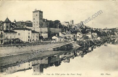 Carte postale ancienne Vue de l'Est prise du Pont Neuf — Cahors (Lot)