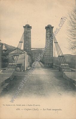 Carte postale ancienne Le Pont suspendu — Cajarc (Lot)