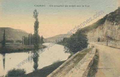 Carte postale ancienne Un coucher de soleil sur le Lot — Cajarc (Lot)