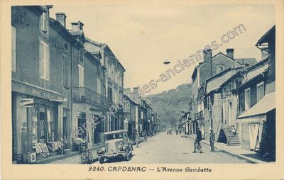 Carte postale ancienne L'Avenue Gambetta — Capdenac (Lot)