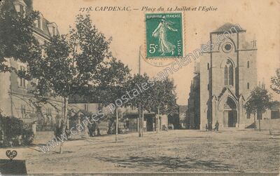 Carte postale ancienne Place du 14 Juillet et l'Eglise — Capdenac (Lot)