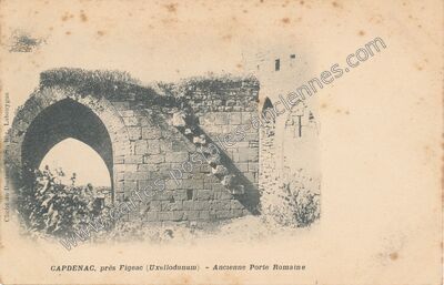 Carte postale ancienne Ancienne Porte Romaine — Capdenac (Lot)