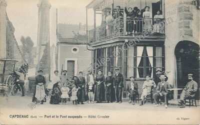 Carte postale ancienne Port et le Pont suspendu — Hôtel Granier — Capdenac (Lot)